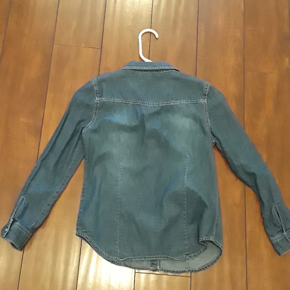 Shirt - Picture 2 of 2